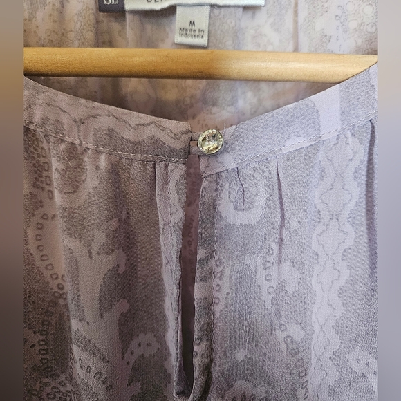 Jennifer Lopez Medium Blouse - Picture 3 of 8